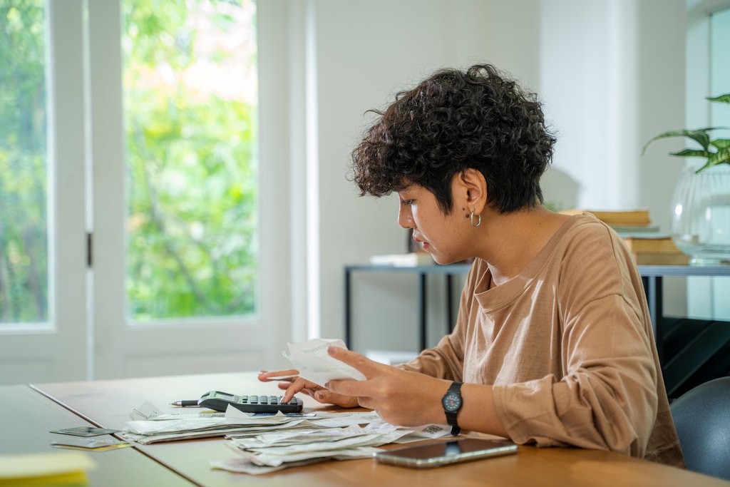 Shutterstock 2187843211