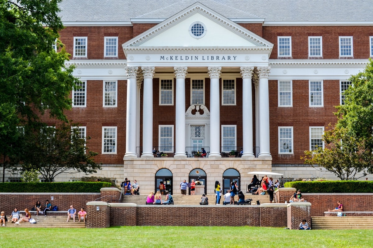University 2704306 1920