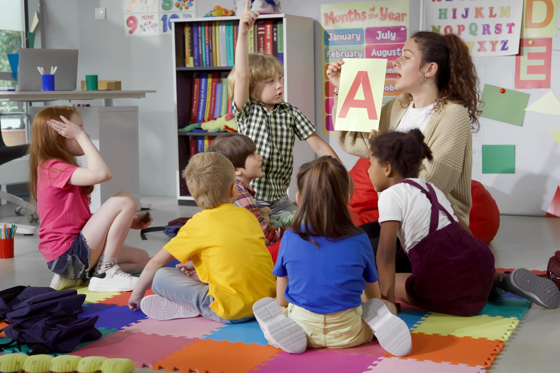 HG shutterstock 2319071891