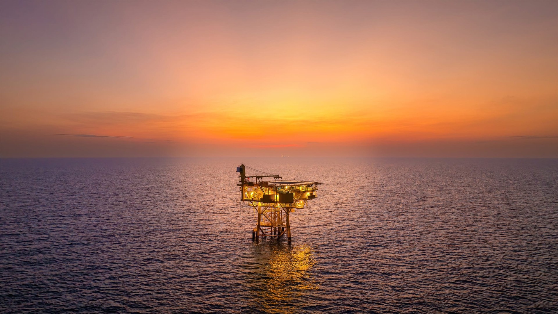 HG shutterstock 2470575931 02 1 25x