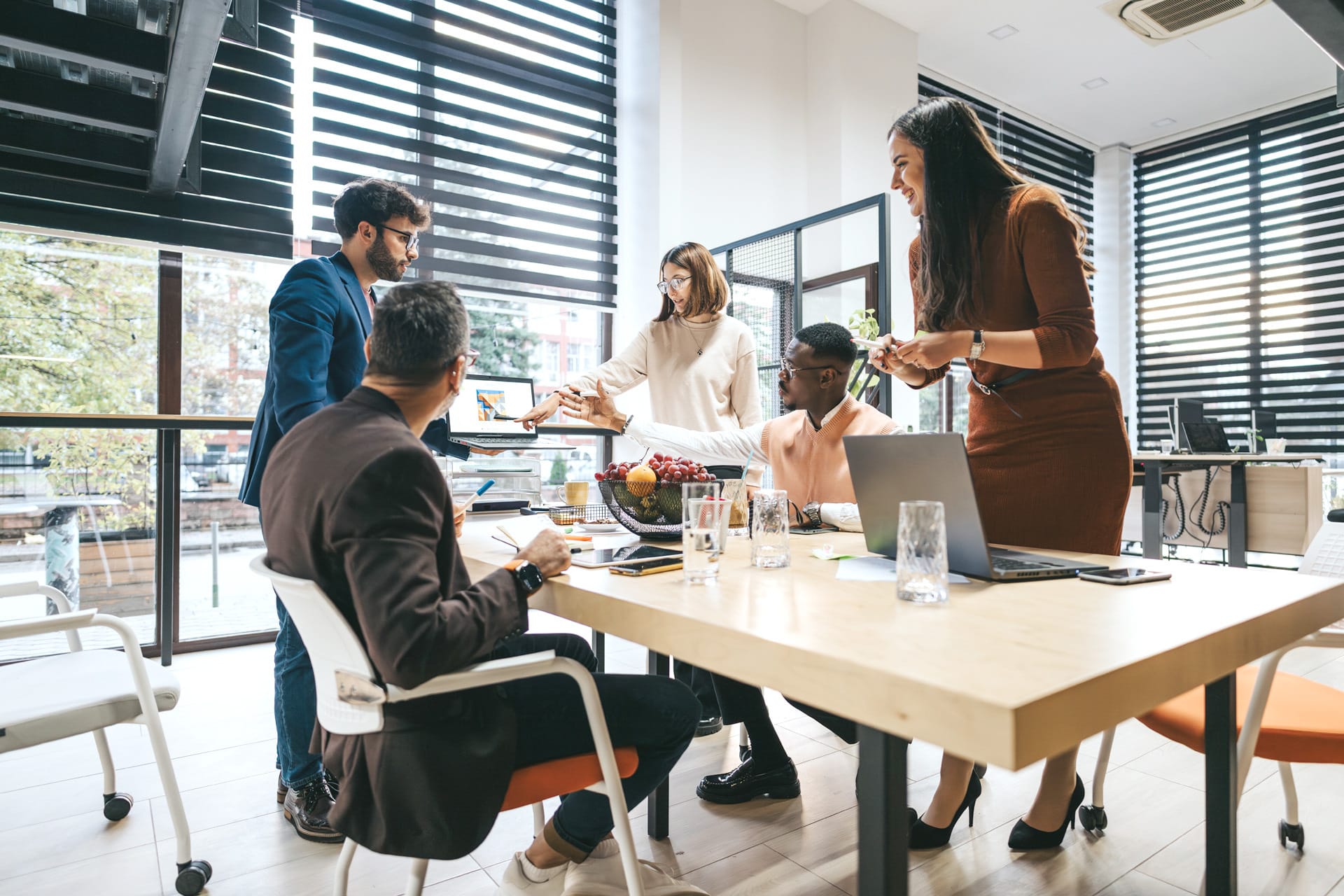 HG shutterstock 2476921051