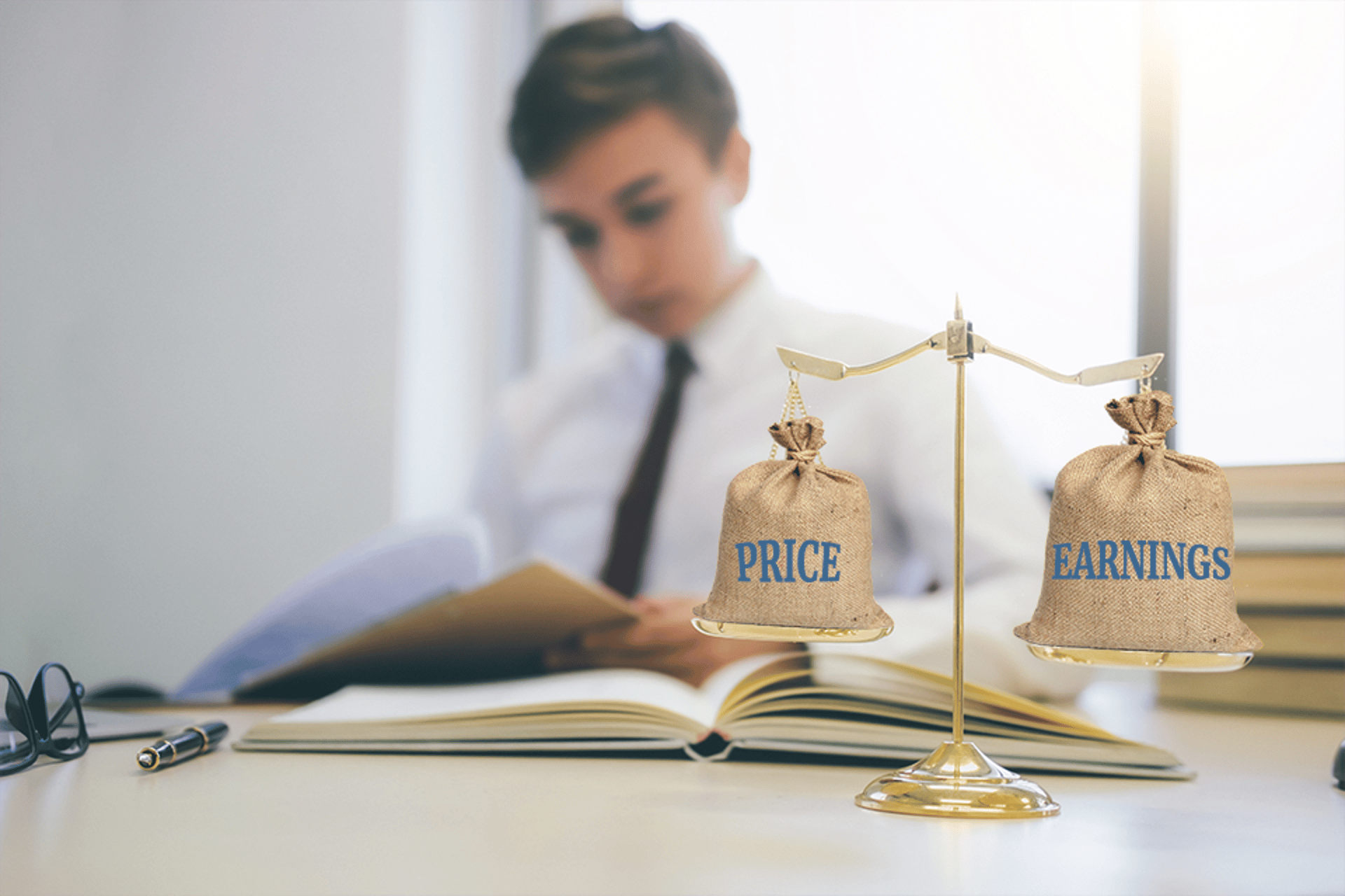 Price To Earnings Header V 1