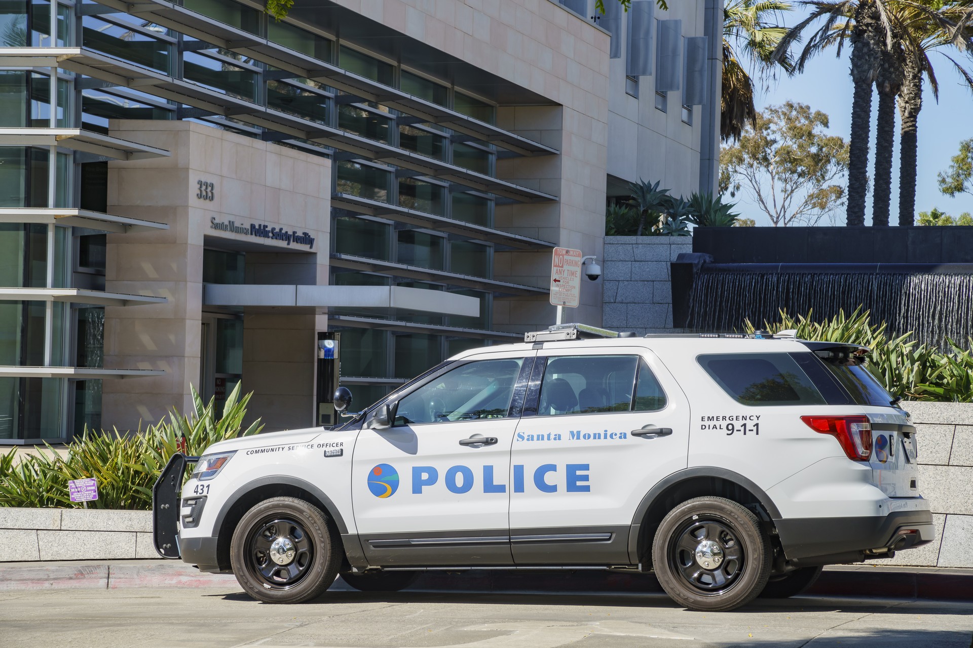 Santa Monica Pd Shutterstock 723179410
