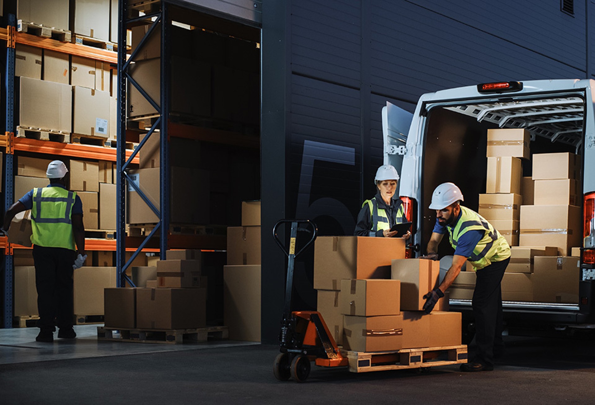 Shutterstock 2042952371