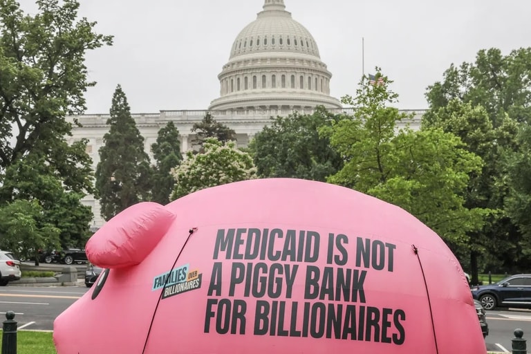 108165279 1751045092124 gettyimages 2216519171 jdc10592 7ecnndot