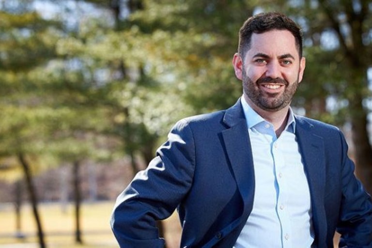 904 Lawler to Back Speaker pic