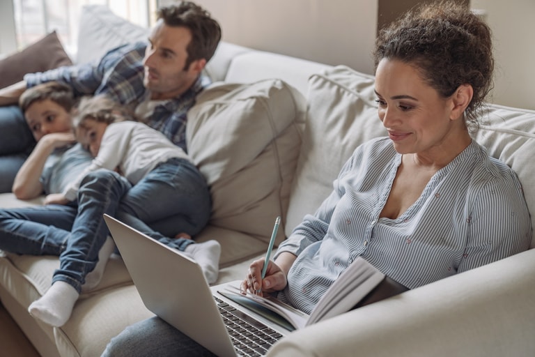 HG shutterstock 2013761282