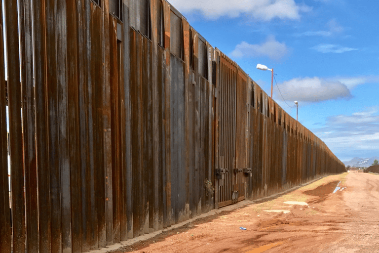 Muro De La Verguenza Cropped