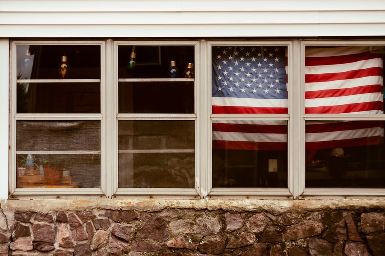 Shutterstock 2102418028