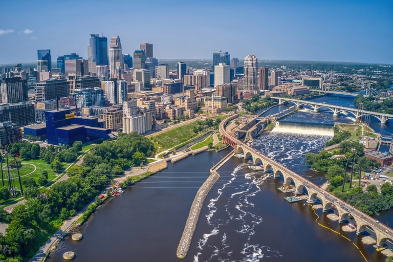 Shutterstock 2505050147