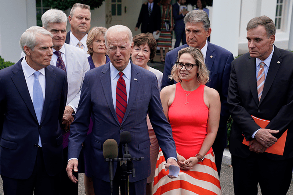 AP 21175605936032 v3