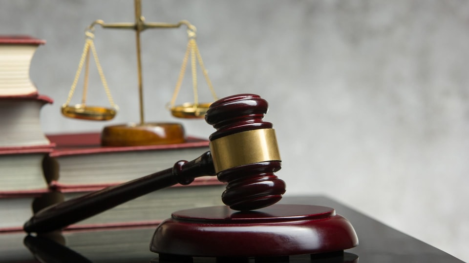 HG shutterstock 2071785485