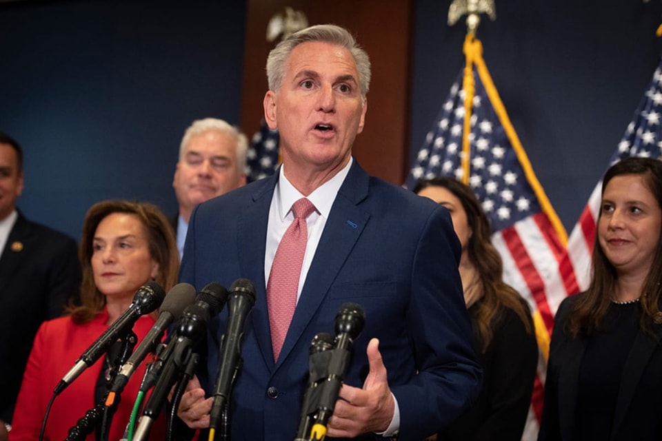 HG shutterstock 2274408301