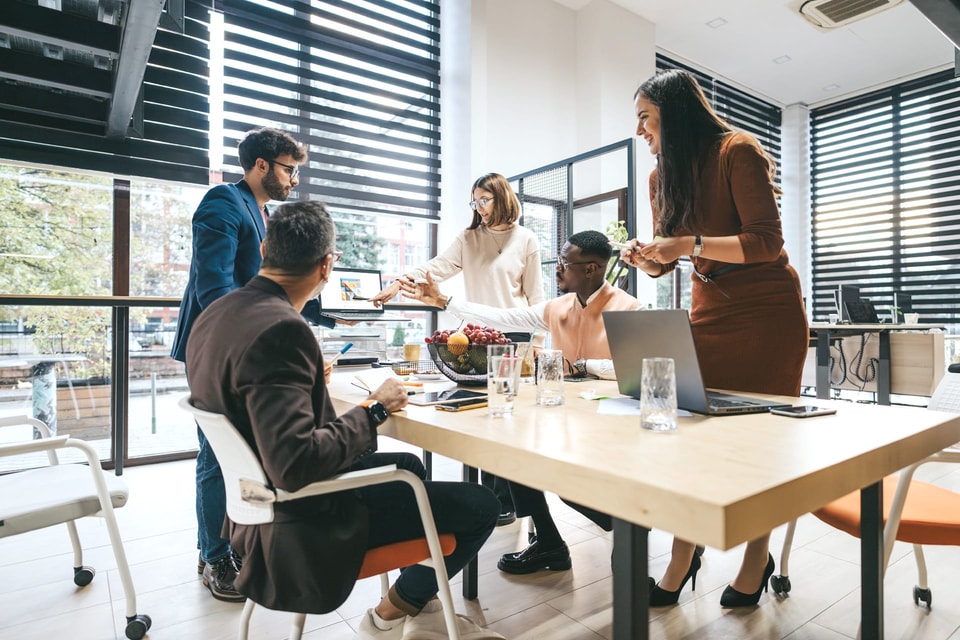 HG shutterstock 2476921051