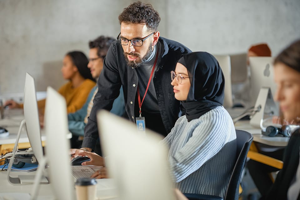 Shutterstock 2102451391 v2