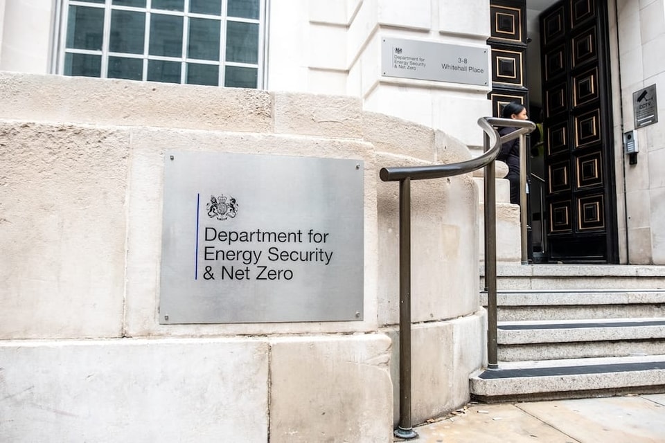 Shutterstock 2371063935